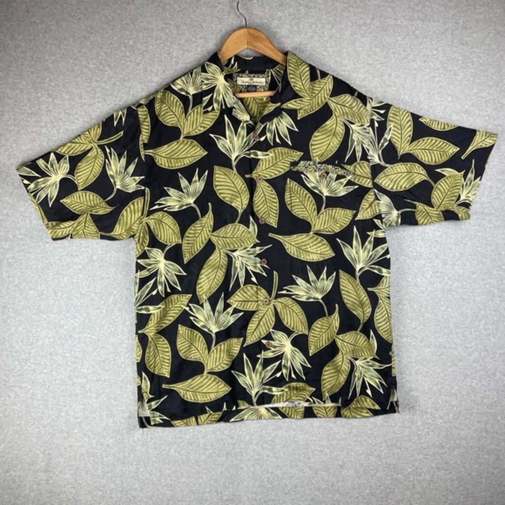 Tommy Bahama Shirt Mens Large Black Green Tropical Leaf Button Up Camp Hawaiian
